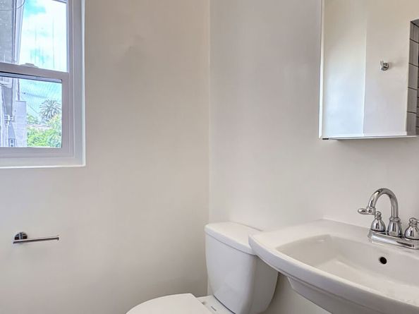 1241 N Fairfax Avenue, West Hollywood CA 90046