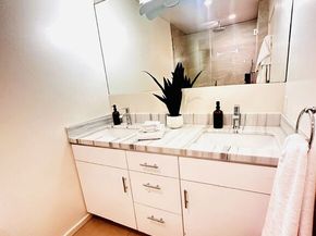 406 N Oakhurst Drive 204, Beverly Hills CA 90210