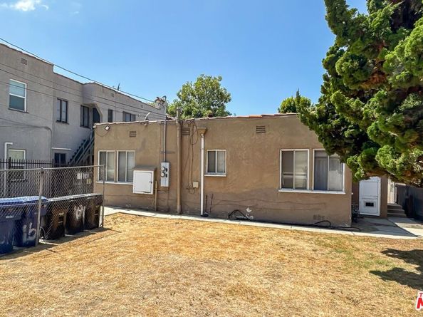 1614 Hauser Boulevard, Los Angeles CA 90019