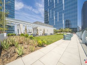 877 Francisco Street 1208, Los Angeles CA 90017