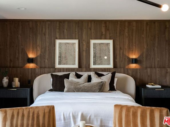 2380 Venus Drive, Los Angeles CA 90046