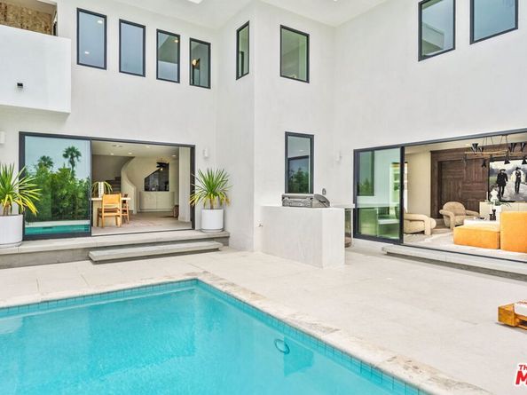 2380 Venus Drive, Los Angeles CA 90046