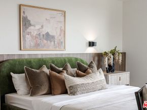 2380 Venus Drive, Los Angeles CA 90046