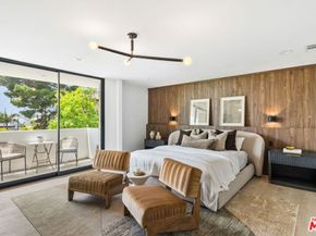 2380 Venus Drive, Los Angeles CA 90046