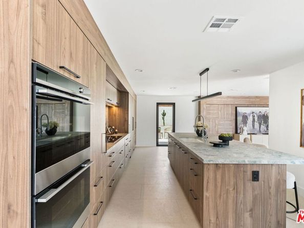 2380 Venus Drive, Los Angeles CA 90046