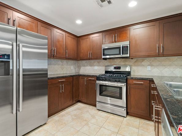 7100 Alvern Street 404, Los Angeles CA 90045