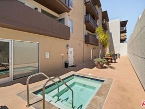 7100 Alvern Street 404, Los Angeles CA 90045