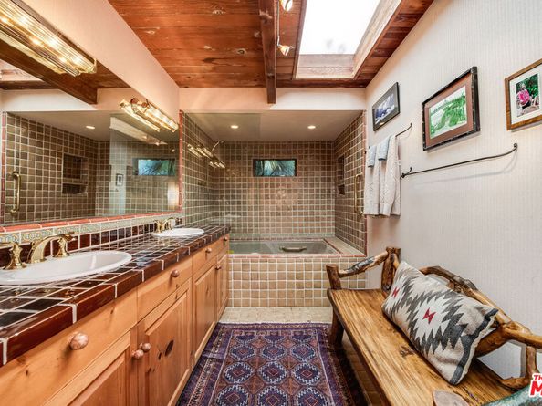 454 E Rustic Road, Santa Monica CA 90402