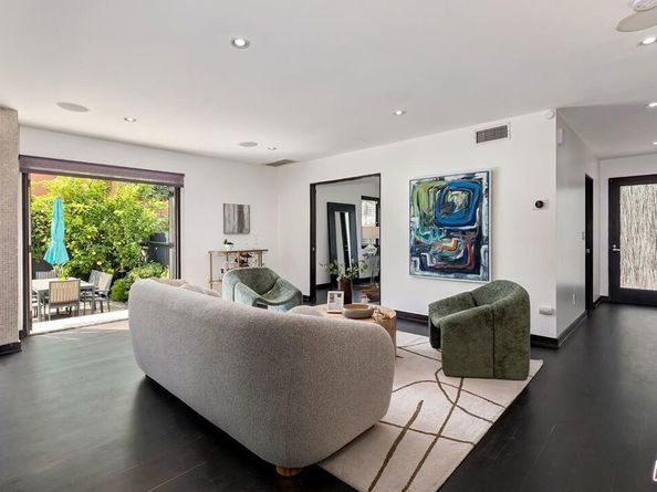 8616 Sherwood Drive, West Hollywood CA 90069