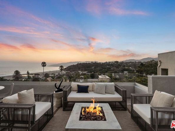 143 Ocean Avenue Ext, Santa Monica CA 90402
