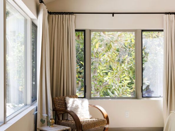 9843 Yoakum Drive, Beverly Hills CA 90210