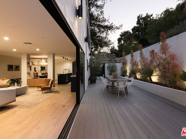 9843 Yoakum Drive, Beverly Hills CA 90210