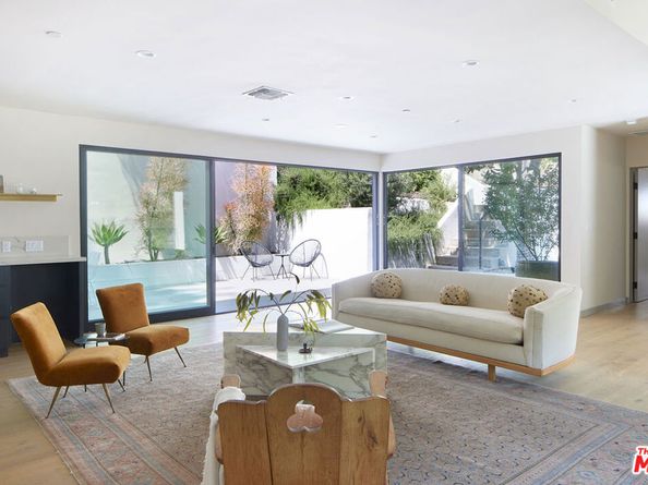 9843 Yoakum Drive, Beverly Hills CA 90210