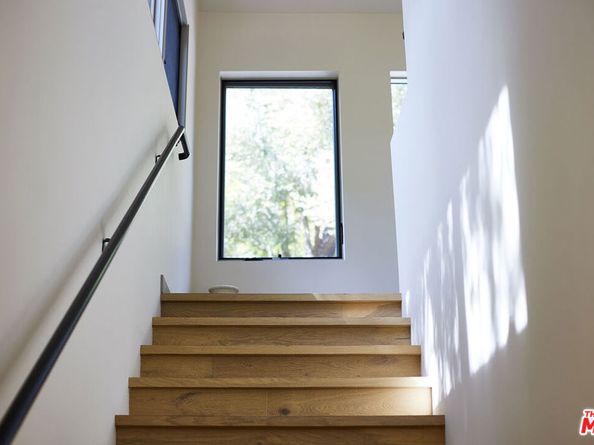 9843 Yoakum Drive, Beverly Hills CA 90210