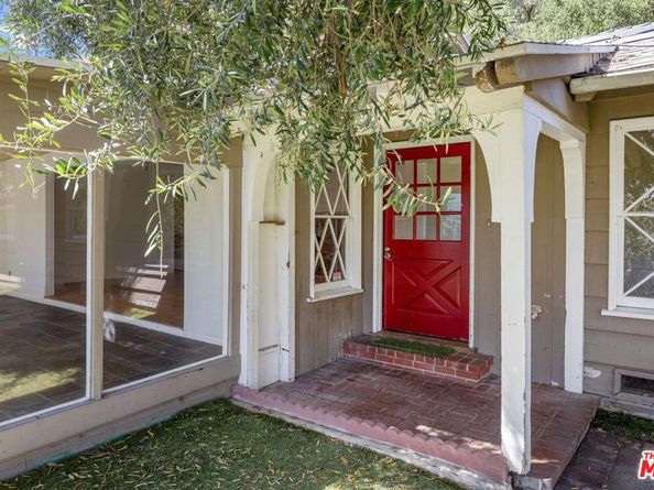 3445 Beverly Glen Boulevard, Sherman Oaks CA 91423