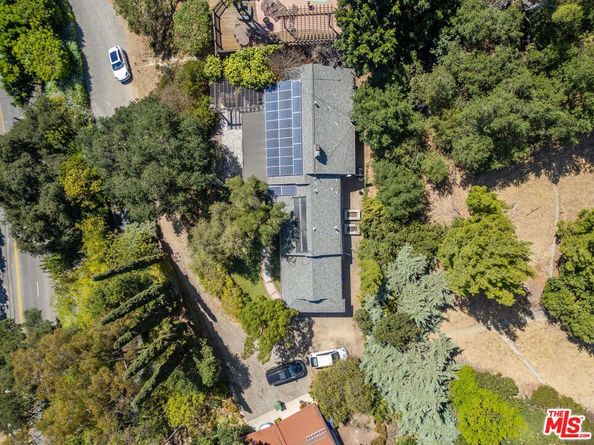 3445 Beverly Glen Boulevard, Sherman Oaks CA 91423