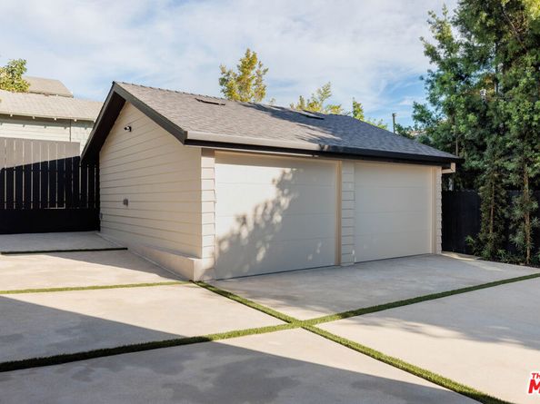 1016 Manzanita Street, Los Angeles CA 90029