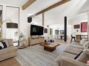 16820 Oak View Drive, Encino CA 91436