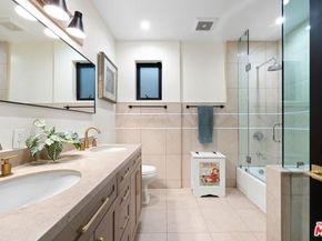 16820 Oak View Drive, Encino CA 91436