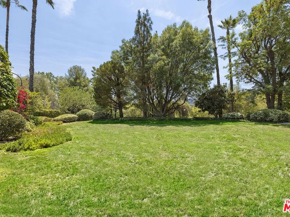 16820 Oak View Drive, Encino CA 91436