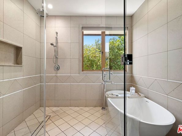 16820 Oak View Drive, Encino CA 91436