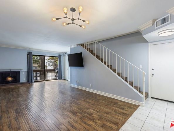 15215 Magnolia Boulevard 131, Sherman Oaks CA 91403