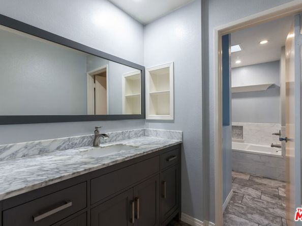 15215 Magnolia Boulevard 131, Sherman Oaks CA 91403