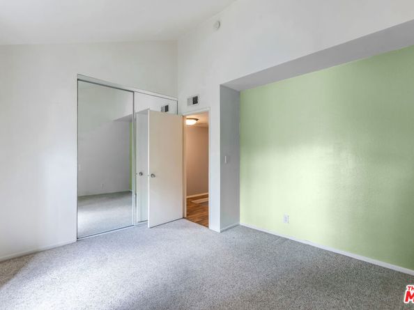 15215 Magnolia Boulevard 131, Sherman Oaks CA 91403