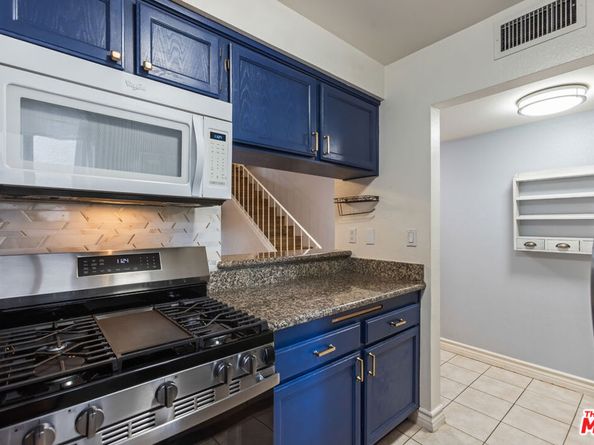 15215 Magnolia Boulevard 131, Sherman Oaks CA 91403