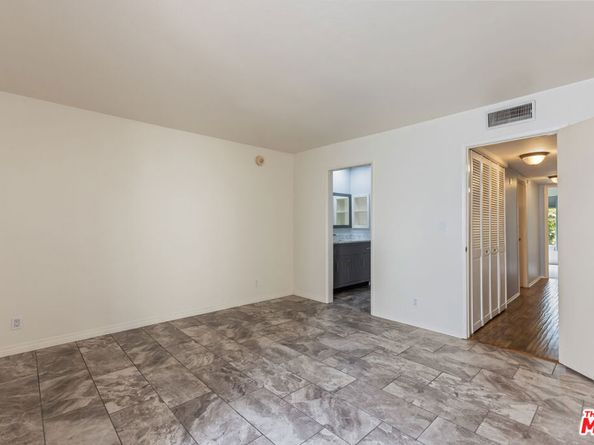 15215 Magnolia Boulevard 131, Sherman Oaks CA 91403