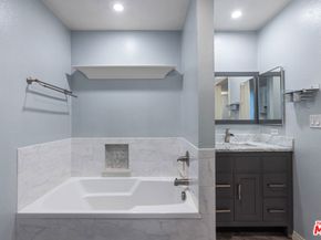 15215 Magnolia Boulevard 131, Sherman Oaks CA 91403