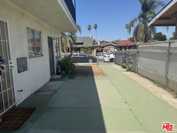 126 S Vendome Street, Los Angeles CA 90057