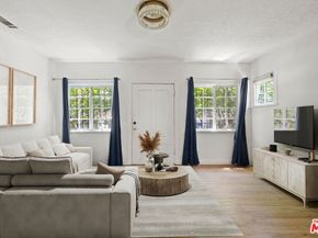 1516 La Baig Avenue, Los Angeles CA 90028