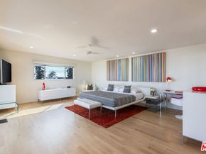 1556 Blue Jay Way, Los Angeles CA 90069