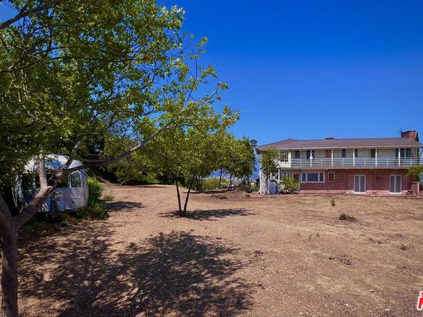 3775 Amesbury Road, Los Angeles CA 90027