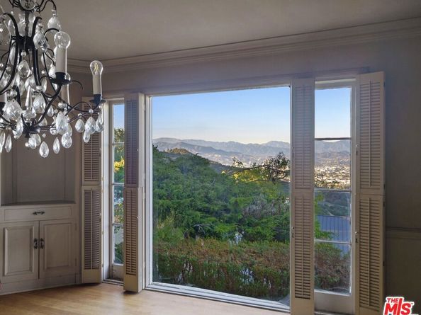 3775 Amesbury Road, Los Angeles CA 90027