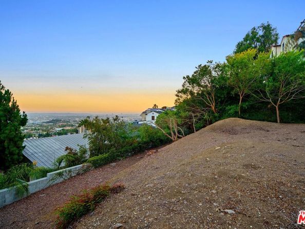 3775 Amesbury Road, Los Angeles CA 90027