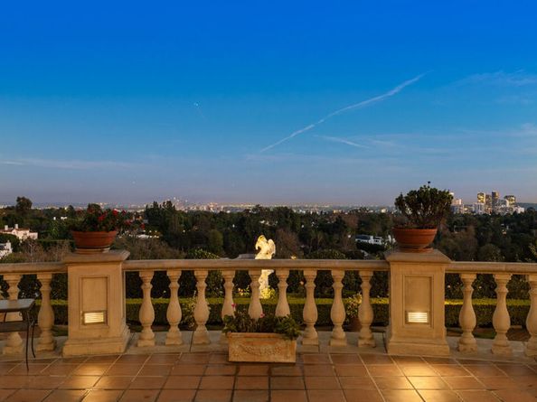 642 Siena Way, Los Angeles CA 90077