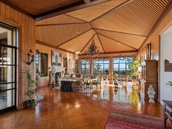 642 Siena Way, Los Angeles CA 90077