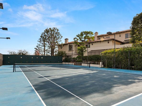 642 Siena Way, Los Angeles CA 90077