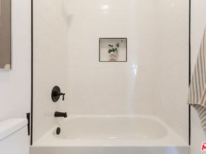 1221 5th Avenue 4, Los Angeles CA 90019