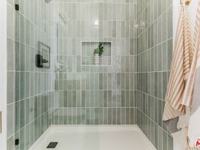 1221 5th Avenue 4, Los Angeles CA 90019