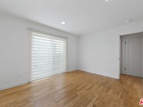1807 Oak Street, Santa Monica CA 90405