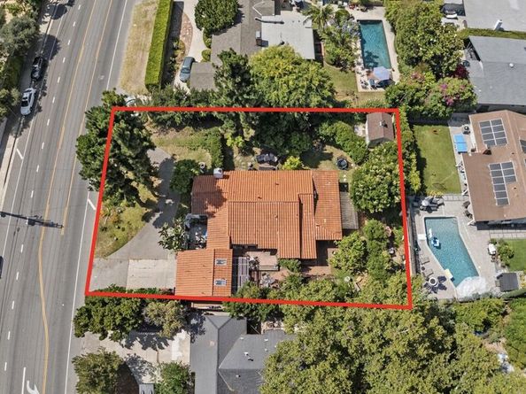 5535 Hazeltine Avenue, Sherman Oaks CA 91401