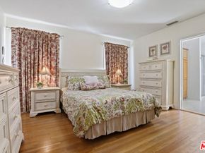 1117 Viscano Drive, Glendale CA 91207