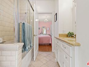 1117 Viscano Drive, Glendale CA 91207