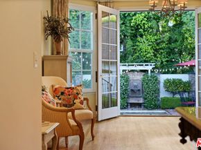 1117 Viscano Drive, Glendale CA 91207