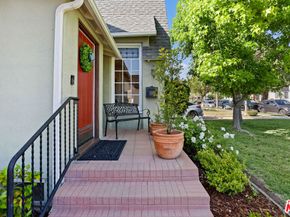 1117 Viscano Drive, Glendale CA 91207