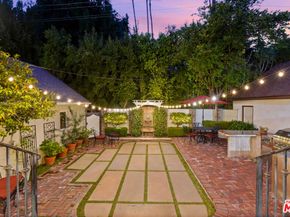 1117 Viscano Drive, Glendale CA 91207