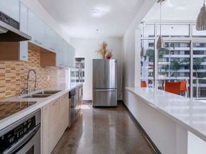 645 W 9th Street 715, Los Angeles CA 90015